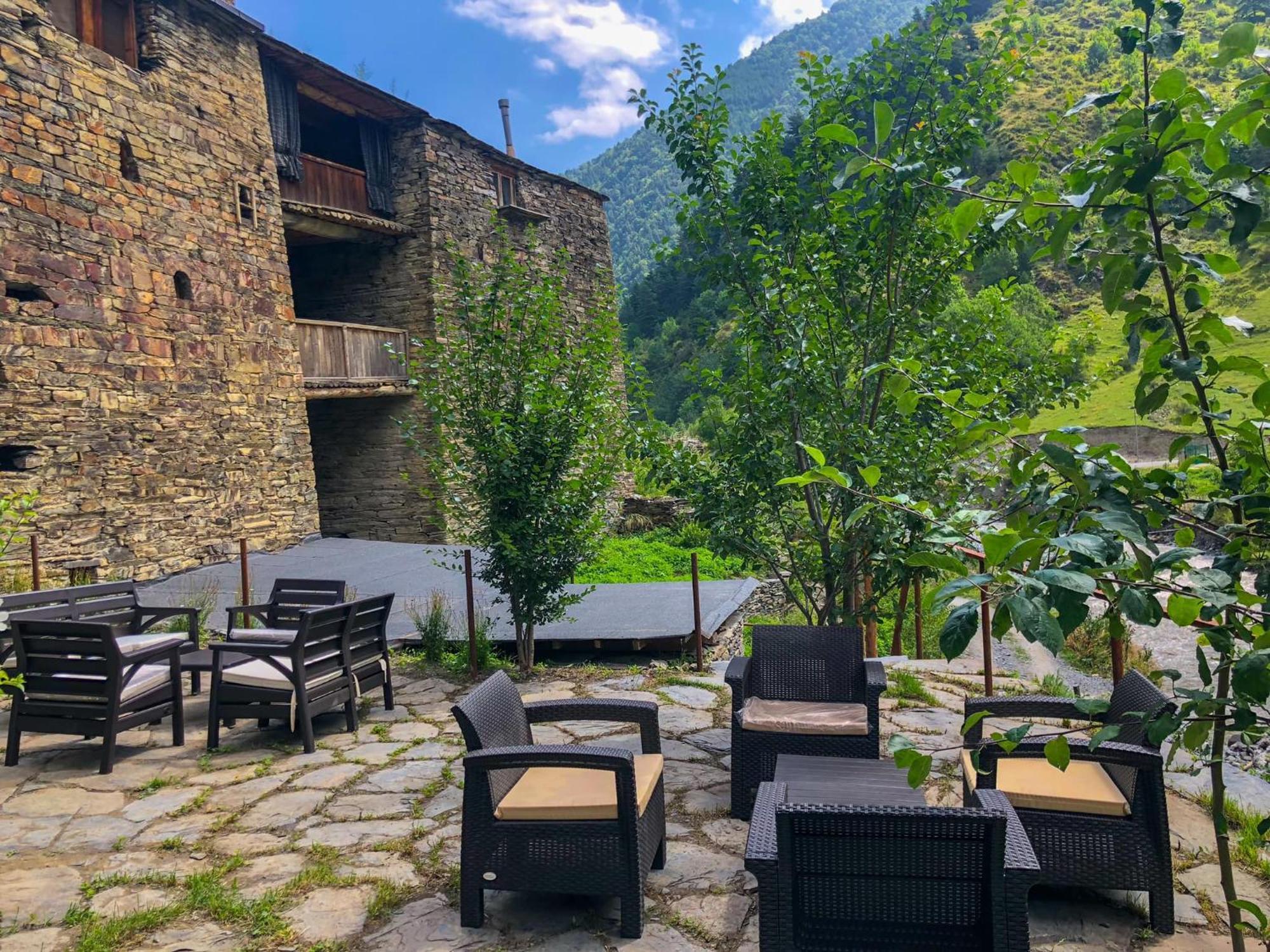 Hotel "Front Castle" Shatili Exterior foto
